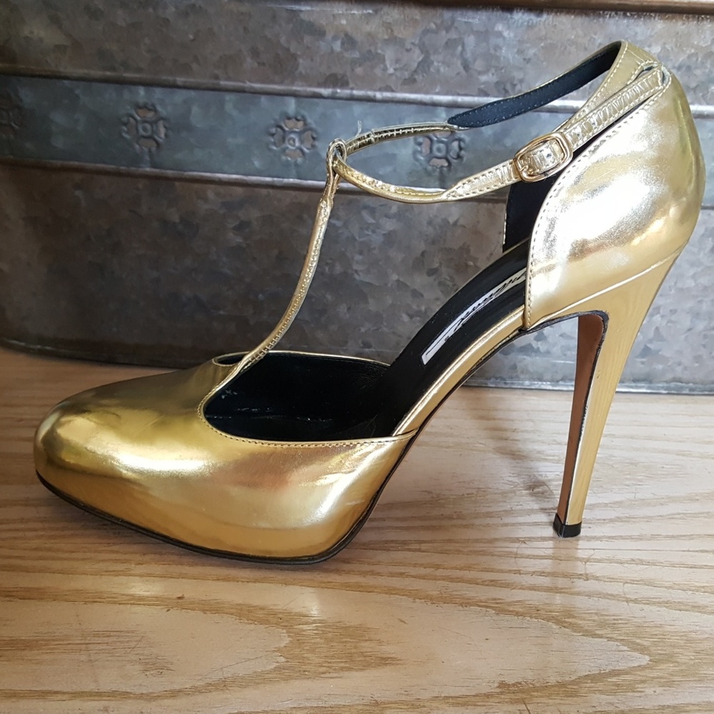Brian Atwood gold Mary Jane heels